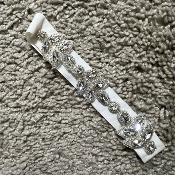 Garters-Toss and Keep - Picture 6 of 7